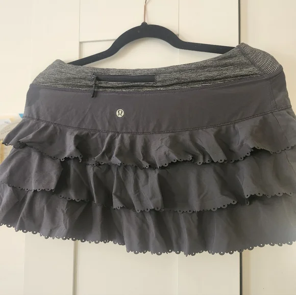 Lululemon Gray Ruffled Skirt - Picture 4 of 6